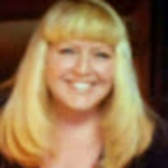 Meet your Posher, Loretta - Picture 1 of 1